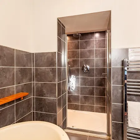 The Boundary * Windermere