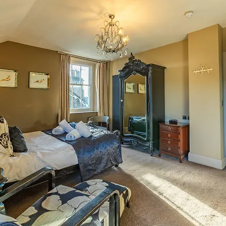 The Boundary Dom wakacyjny *